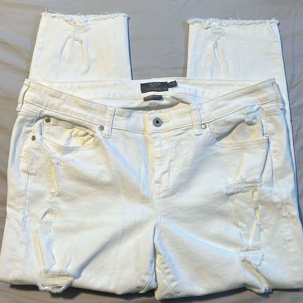 Torrid Crop Boyfriend White Jeans